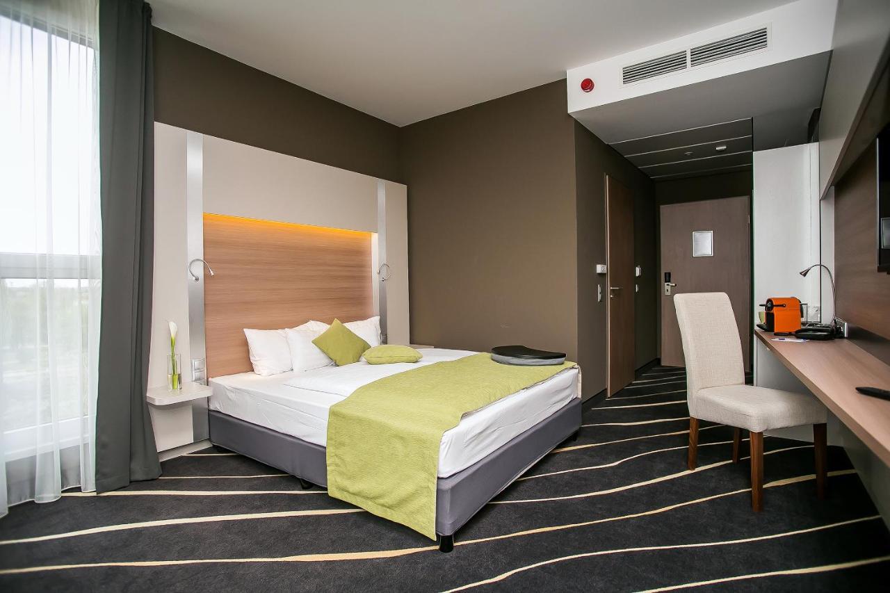 Best Western Plus Lakeside Hotel Székesfehérvár Eksteriør billede